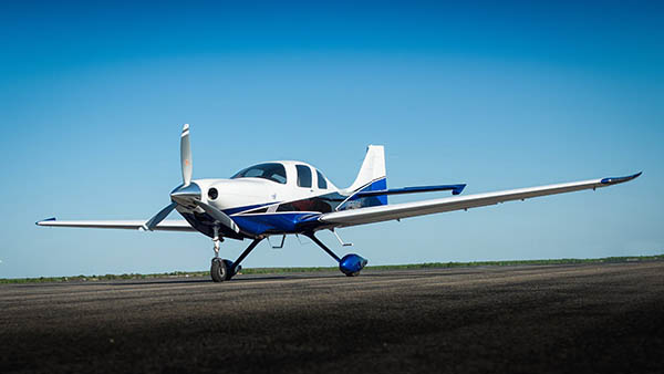 Lancair Mako on ramp