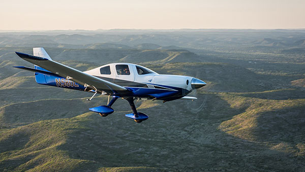 Lancair Mako in flight