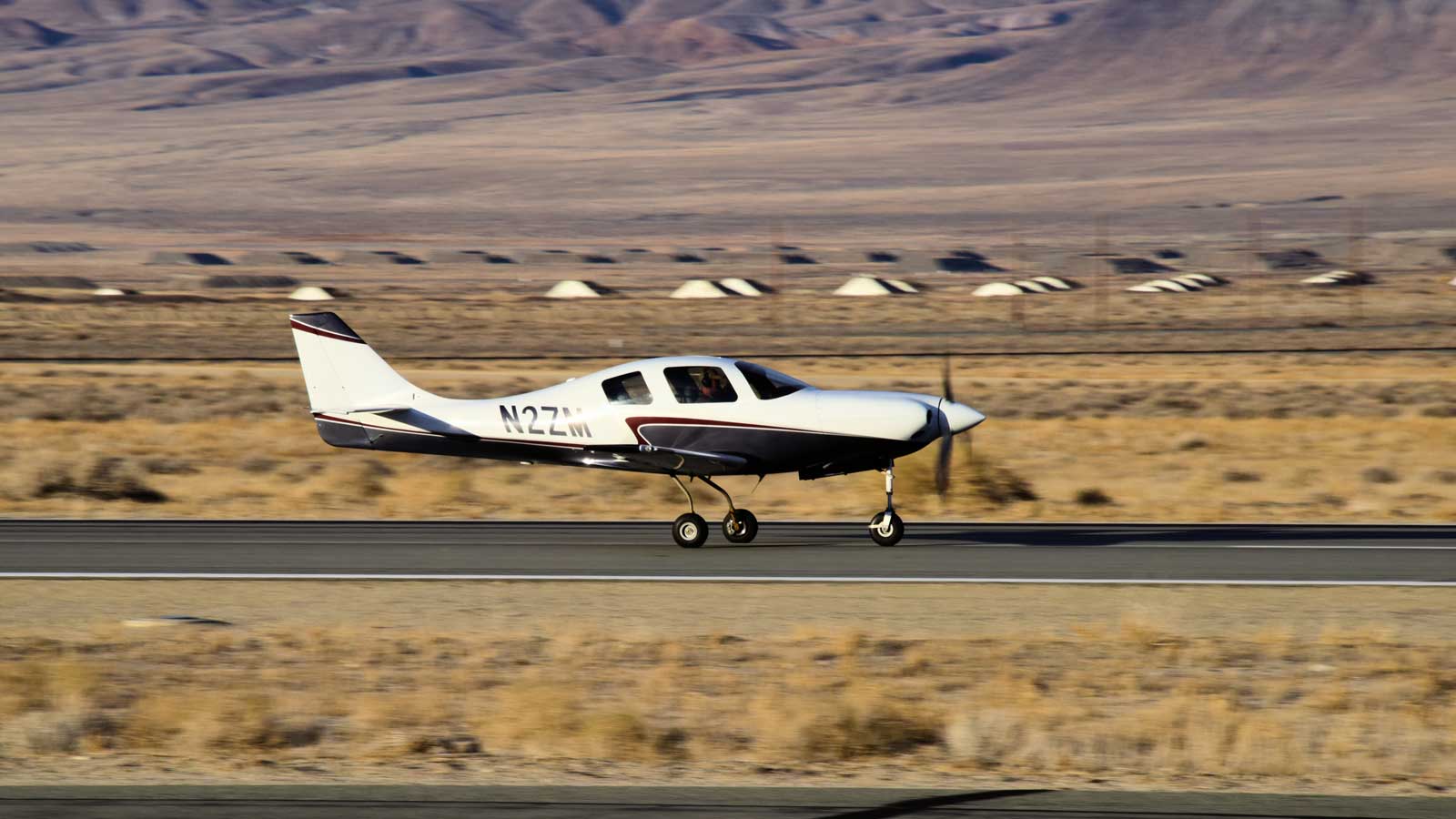 Lancair IV P N2ZM in Hawthorn